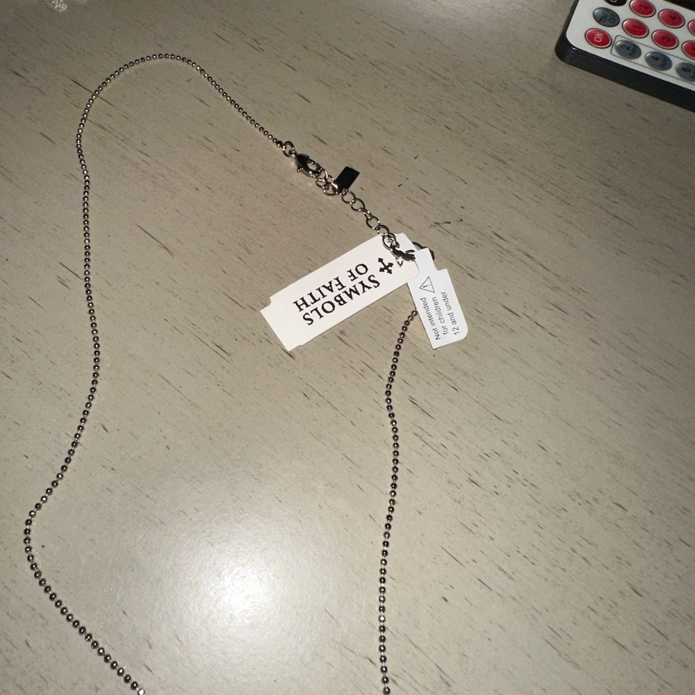 Cross necklace - Picture 2 of 3